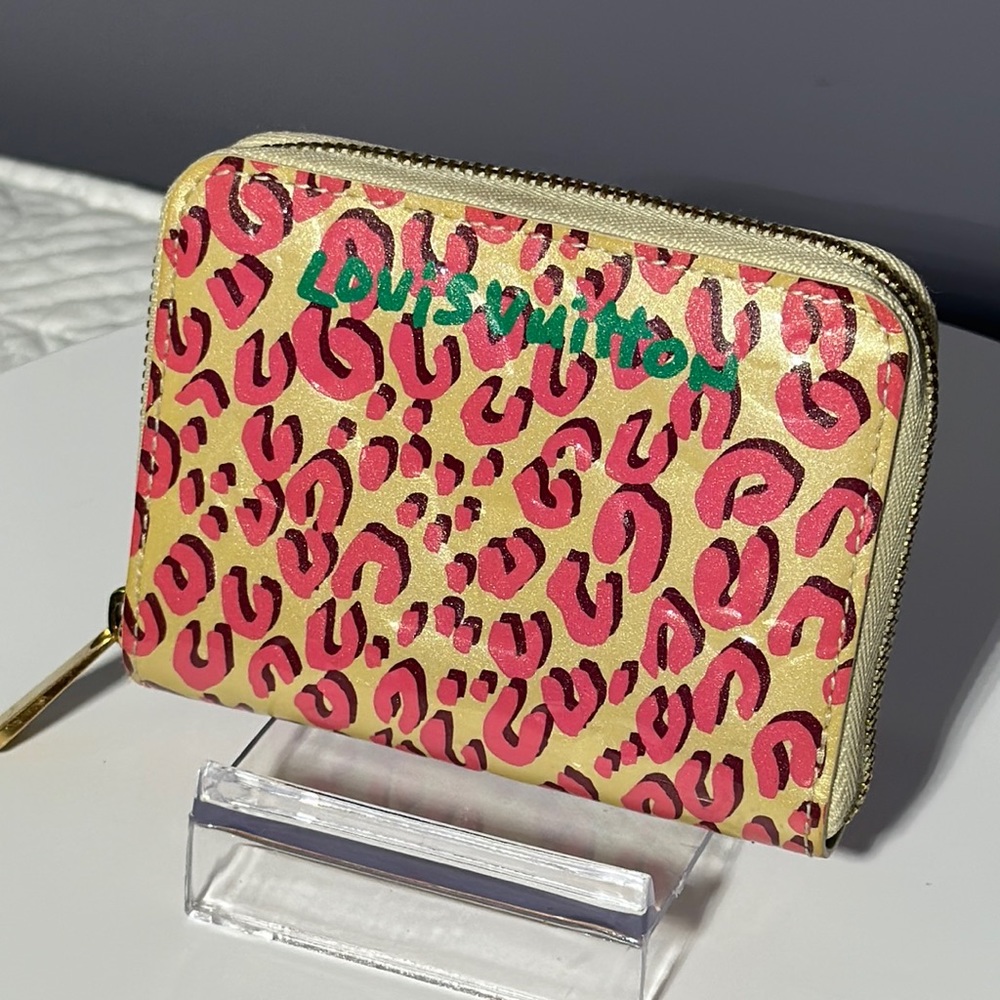 2010 RARE Louis Vuitton Stephen Sprouse Ltd Ed Vernis Embossed coin purse